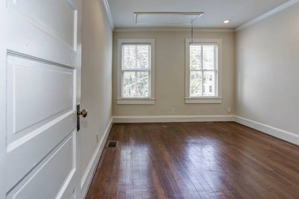 $3,395 / 2br - 850ft2 - Capitol Hill 126 N. Carolina Ave. SE63821951082497123
