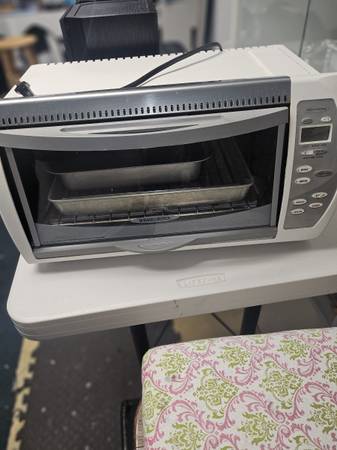 Digital  toaster oven with trays black n decker 1