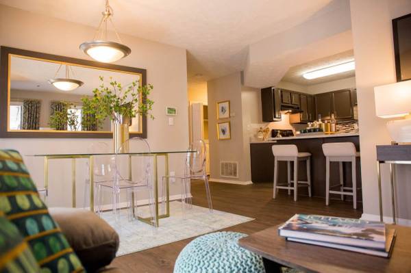 $1,092 / 1br - 910ft2 - Discover the convenience of townhome living at Birch Landing (Austell - Near Six Flags Over Georgia)63921690725378124