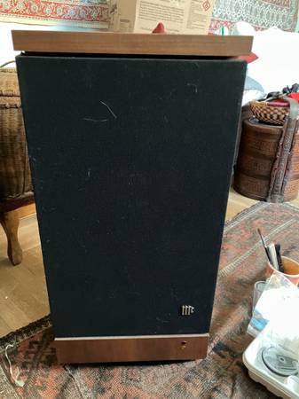 McIntosh XR3 Isoplanar speakers 1