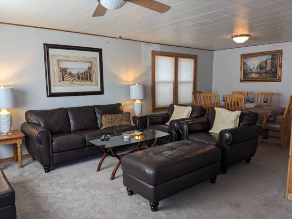 $2550.00 / 3br - 1200ft2 - CASA AMUEBLADA DE 3 DORMITORIOS/1 BAÑO CON VISTAS AL PICO PIKES, EXCELENTE UBICACIÓN63687067407107122