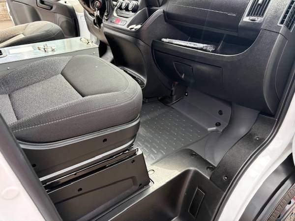 2019 Ram Pro Master techo alto extendido - $23,900 (rogers)63502753573633124