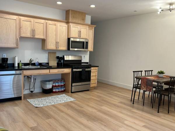 $2,200 / 1br - Mt Shasta Apartment (Mt Shasta City)63678201410689122