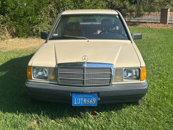 1984 Mercedes-Benz 190D - Classic Barn Find - $4,400 (Elk Grove)63619461530369121