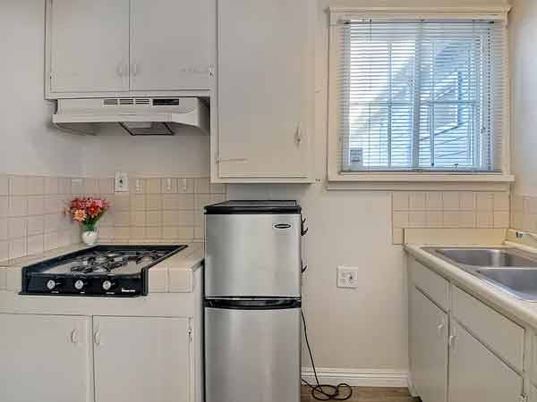 $800 / 1br - 500ft2 - Charming, single-level House (San Diego, CA)63878361254273122