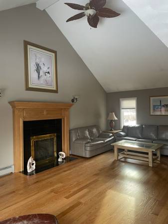 $1,700 / 3br - 2400ft2 - 2 rooms and private bath for 1 person utilities included (Hampstead. NH)63986917650050124
