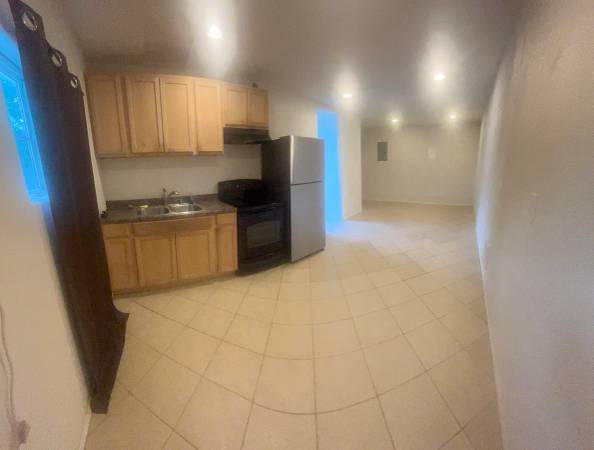 $900 Studio for rent (Pasco)63850969426561120
