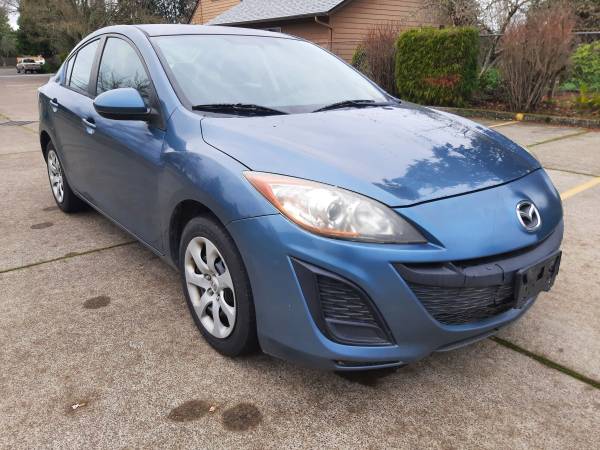 2012 MAZDA 3 SPORT SEDAN~ 32 MPG~ A CLEAN & DEPENDABLE CAR ~ 1