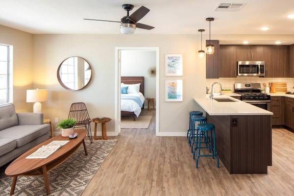 $4,350 / 2br - 1025ft2 - Área de Barbacoa, Detalles Modernos en Todo el Lugar, Pisos de Alta Gama (Pacific Beach / Crown Point)63663752644227122