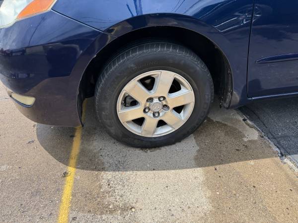 2007 Toyota Sienna XLE - $3,995 (620 s Indiana ave Sellersburg IN 47172)63654695579521124
