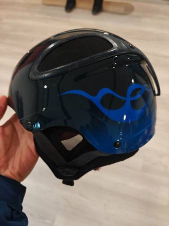 Snowboard/Ski Helmet 1