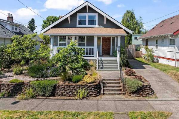 $220 / 4br - Retiro Rhone: Artesano de Lujo con Ducha de Vapor, Bañera de Hidromasaje, Mesa de Billar, Barbacoa, Wal (Portland, OR)63914740318594120