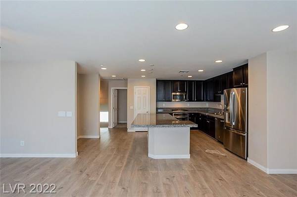 $460,000 / 3br - 2322ft2 - Hermosa casa adosada de lujo de 3 PISOS con SUITE TRIPLE y TERRAZA EN LA AZOTEA (215/Stephanie - Green Valley)63859498385027123