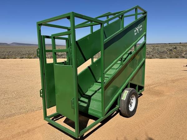 Portable Cattle Chute 1