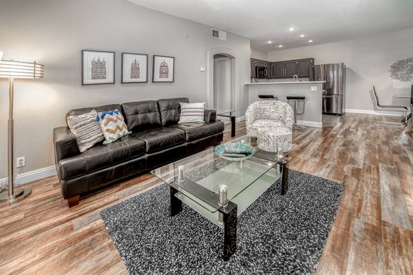 $2,550 / 1br - 800ft2 - Fully Furnished * Utilities Included * WIFI (Green Valley)63907029180675121
