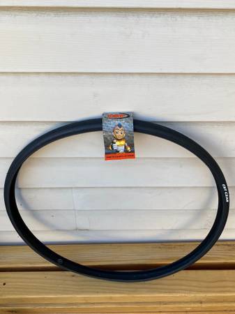 CST Czar Road Tire 1