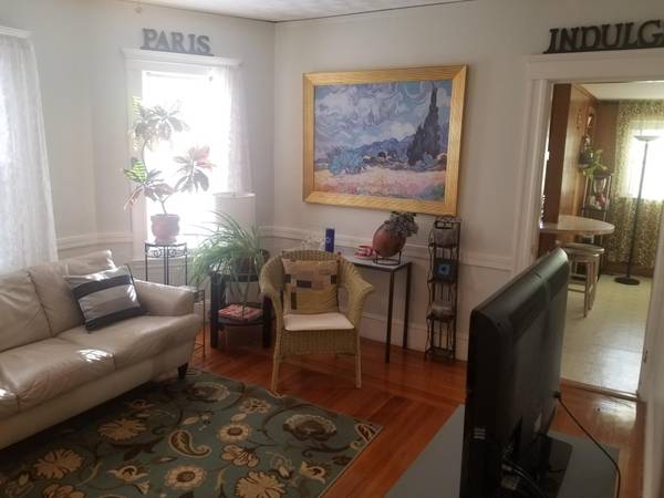 $1,200 / 3br - 110ft2 - Available NOW Davis Sq Join Us! Includes Everything + Furnished RM ((For Female Roommate Easy to Harvard.MIT, MGH, Tufts, Bosto)63996407469827121