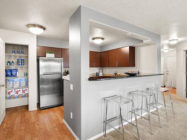 $1,750 / 2br - 881ft2 - UP TO 6 Weeks Free! Yes that's right!! Come see your new home today! (Beaverton)63820940576771124