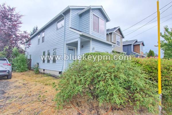 $2,495 / 3br - 1502ft2 - 3 bedroom 2.5 bath home in Errol Heights63820909616129121