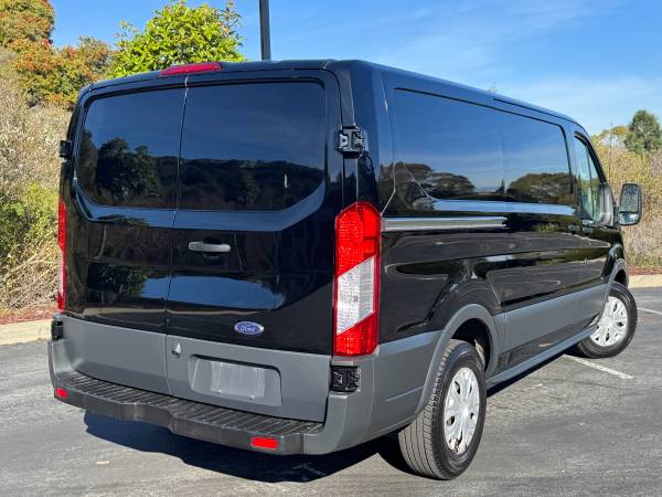 2017 Ford TRANSIT 150 - Photo 4