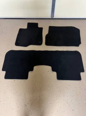Honda CRV Floormats 1