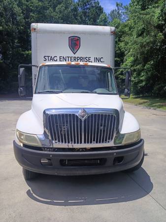 International 4300 w/ Lift Gate - $14,500 (Ball Ground)63620642651139120