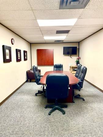 $50  METROTOWN / DOWNTOWN - Virtual office / Meeting Room 1