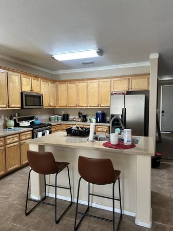 $250 / 5br - Habitación amueblada $250/ semana (Antelope)63844736803841120