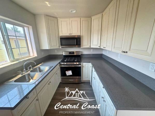 $2700.00 / 2br - Apartamento moderno de 2 habitaciones en Santa Maria, CA - $270063663802682243123