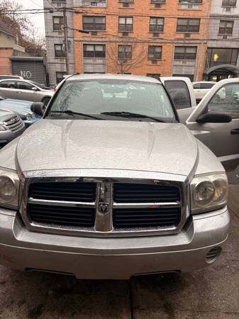 2006 Dodge Dakota SLT 1