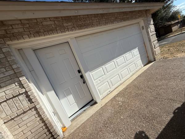 $1,000 Rent a studio with independent entrance (Laredo)63662018801667122