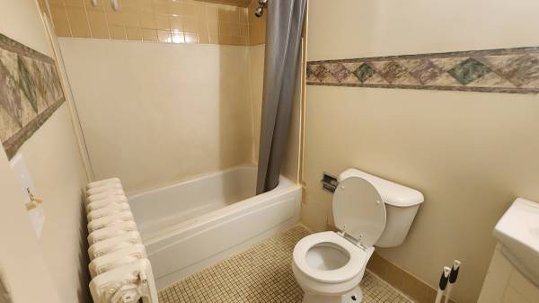 $800 / 2br - 600ft2 - Apartment for rent close to UWO (Oshkosh wi)63845971170691124