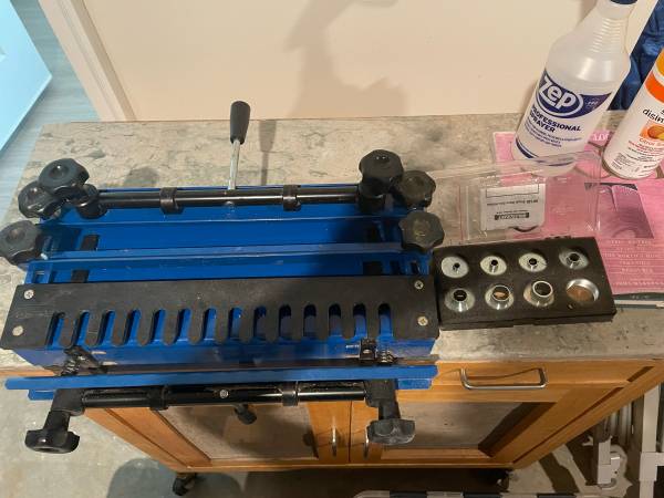 Dovetail jig, and router bushings 1