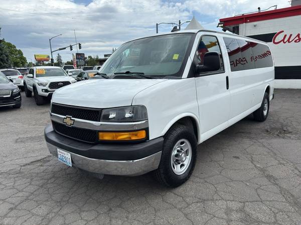 2016 Chevrolet Express Passenger LS - Northtown Auto Sales - $25,980 ($500 de entrada estás aprobado)636137818046751215