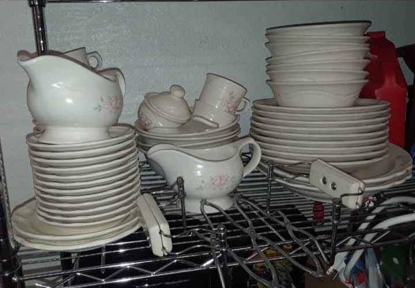 Used Dishes Set Pfaltzgraff Tea Rose Dinnerware Serving $400 CASH — $400 in Victoria