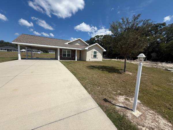 $1500.00 / 2br - 1422ft2 - Cozy 2BR/2BA with Carport in quiet community of Rolling Hills in Bell|63823034848385123