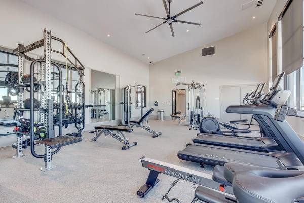 $1,976 / 2br - 972ft2 - 2 Bed, in Denver CO, Barbecue Grilling Areas (6233 N Panasonic Way, Denver, CO)63920602887426123
