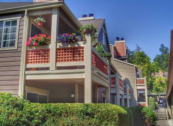 $1,550 / 1br - TOUR- FREE GIFT! Fitness Center, Beautiful + Wooded - Onsite Garages (Beaverton)64039223132035122