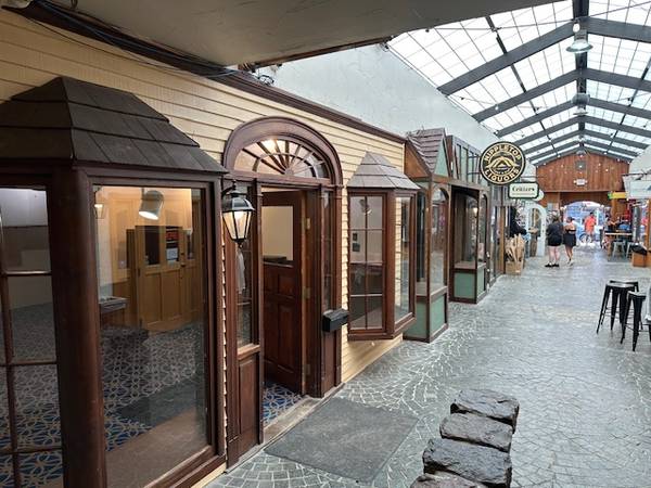 $1500.00 / 1br - 779ft2 - Retail Shop63833986239105123