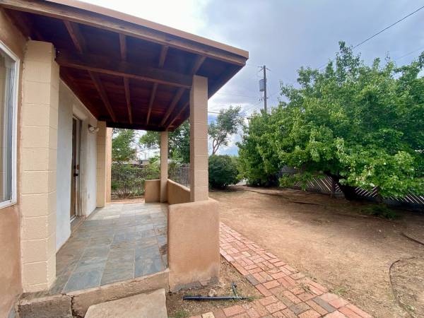 $2,650 / 3br - 1200ft2 - Beautiful three bedroom house in the heart of Santa Fe (Santa Fe)63659833533313122