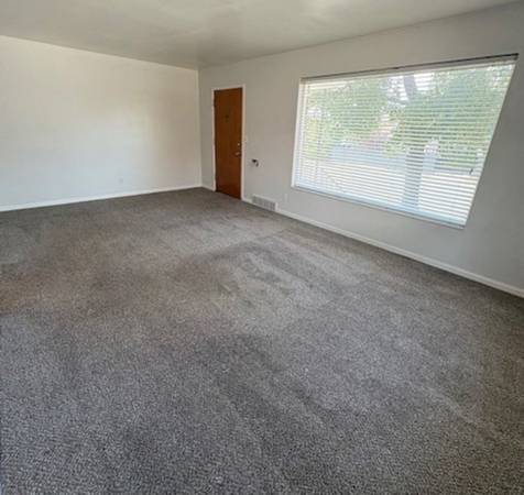 $1,350 / 3br - 1997ft2 - NEW APPLICANCES!! COME TAKE A LOOK ANYTIME (Salt Lake City)63969193066115120