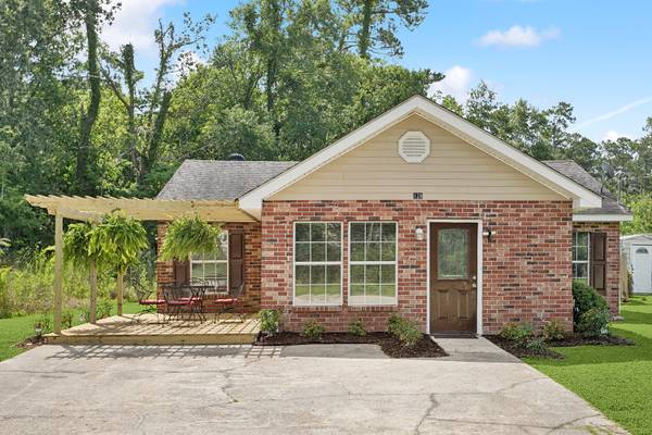 $189,000 / 4br - 1600ft2 - Renovated 4 Bedroom House (Slidell)63791946498561120