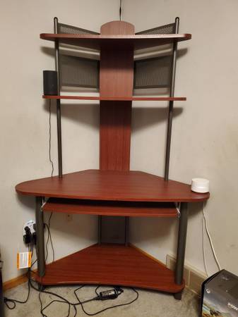 Computer desk 1