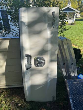 Tailgate ram 2500 2021 1