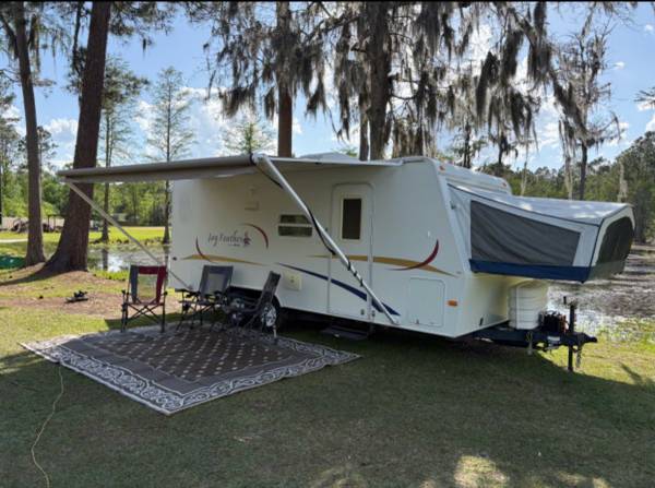 2005 Jayco Jayfeather 21’ travel trailer camper 1