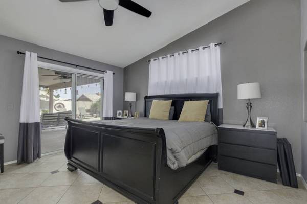 Habitación espaciosa amueblada de $500 con baño privado cerca del centro (Colorado Springs, CO)63658230497283120