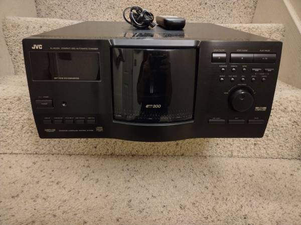 JVC XL-MC334 CD Changer 200 disc 1