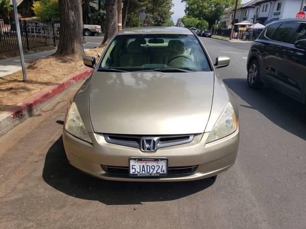 2004 Honda Accord LX, 95k millas originales, funciona muy bien, título limpio, en buen estado - $5,400 (Los Ángeles)63470772463617120