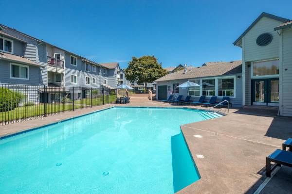 $1,115 / 424ft2 - Dining Room or Eat-in Kitchen, 24-hour emergency maintenance (Happy Valley, SE Portland, Milwaukie, Clackamas, Portla)63831397409793123
