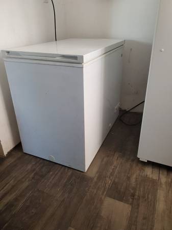 Freezer  like new 1